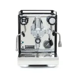 Rocket Espresso Appartamento Serie Nera Emerald Close-up of the stylized steam/hot water knob with its easy-grip gear design and Rocket R logo